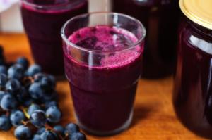 Как делать сок из винограда в домашних